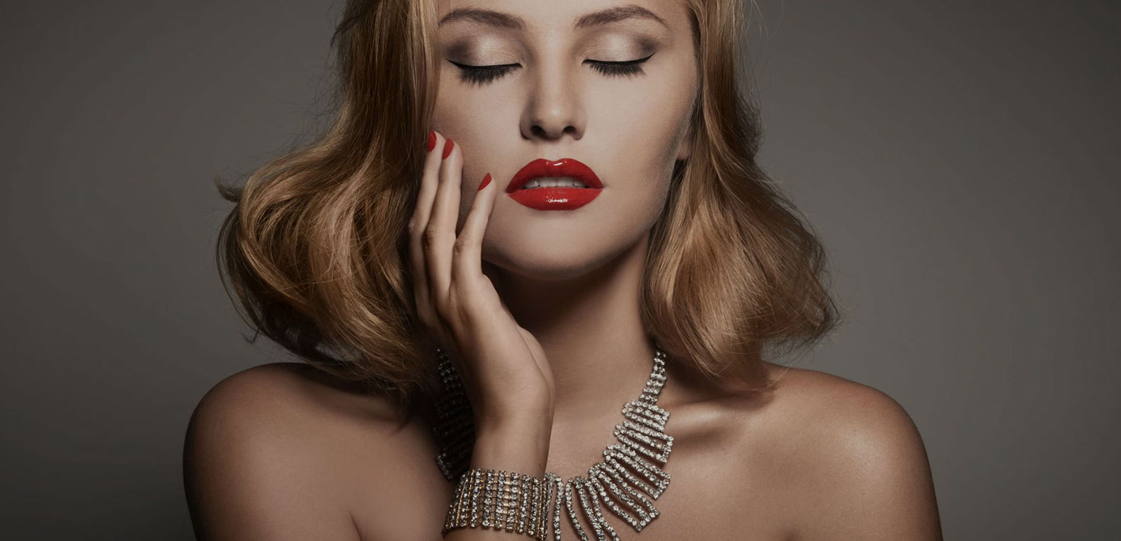 Exquisite Designer Diamond Rings